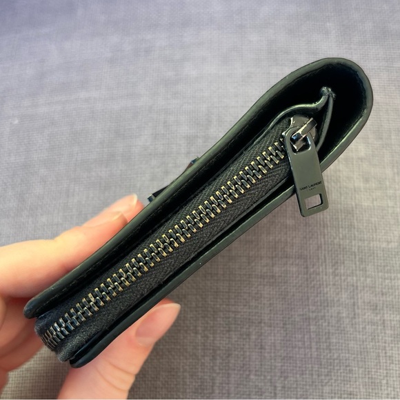 Saint Laurent Cassandra Bi-fold wallet unisex - Picture 5 of 11